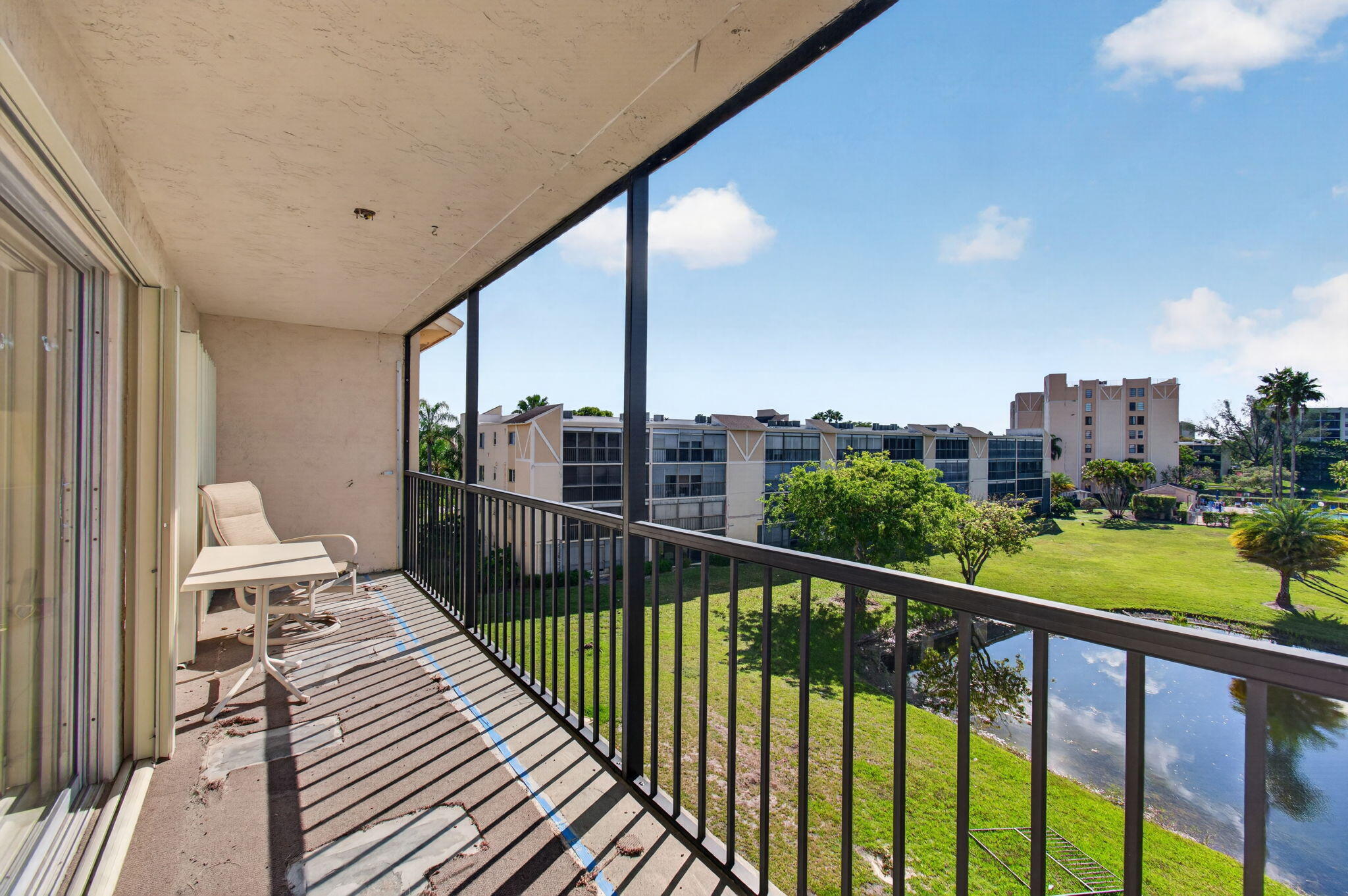HUNTINGTON LAKES - Residential