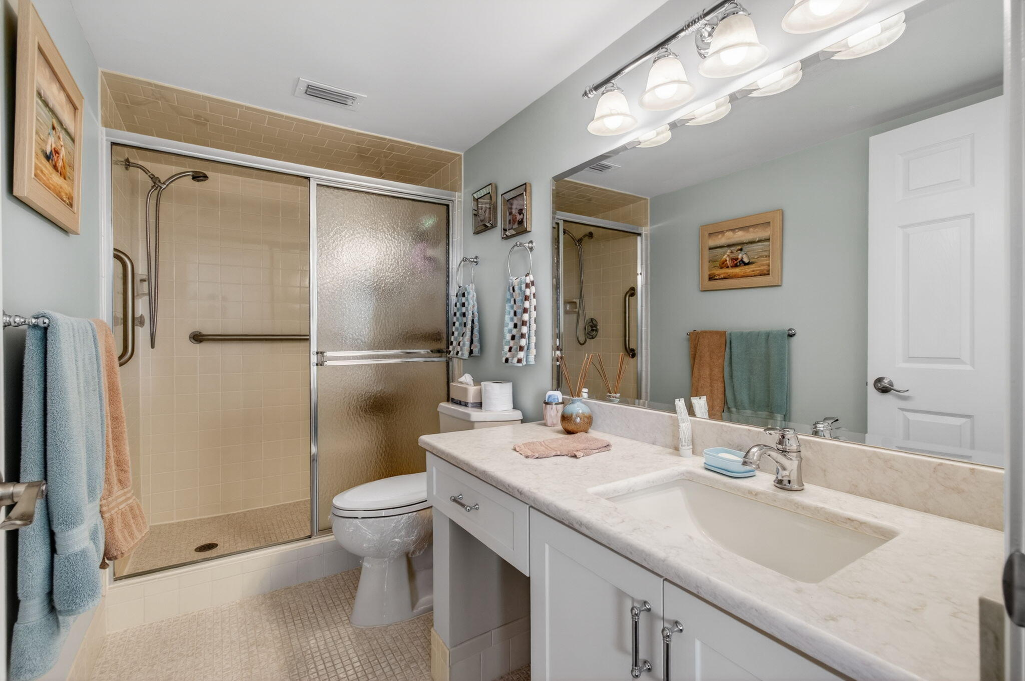 HUNTINGTON LAKES - Residential