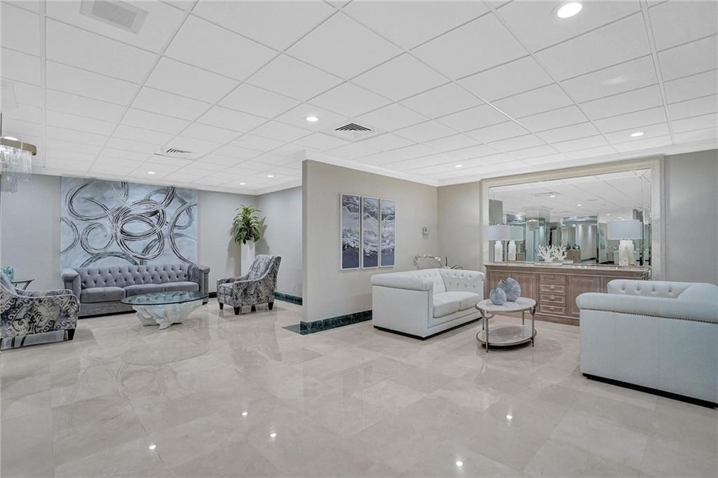 Playa Del Mar - Residential