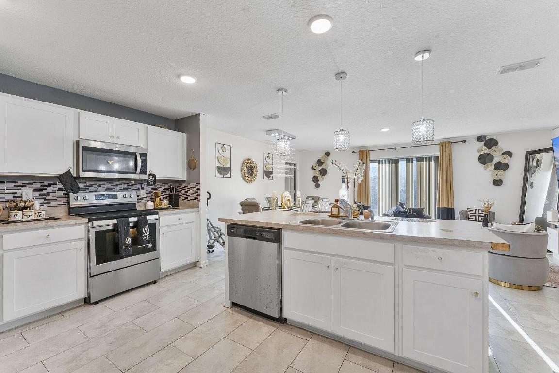 PORT ST LUCIE SECTION 8 - Residential