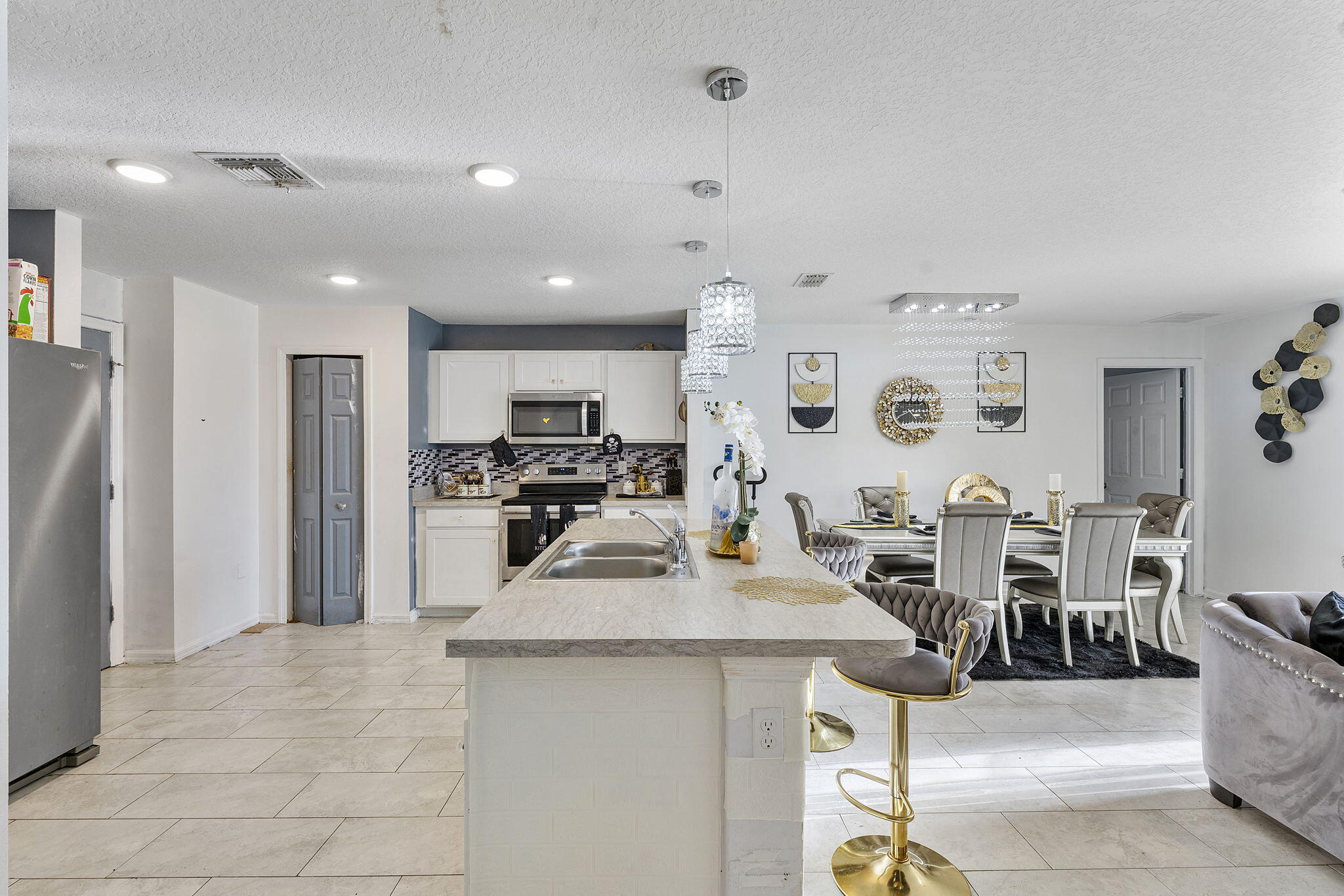 PORT ST LUCIE SECTION 8 - Residential