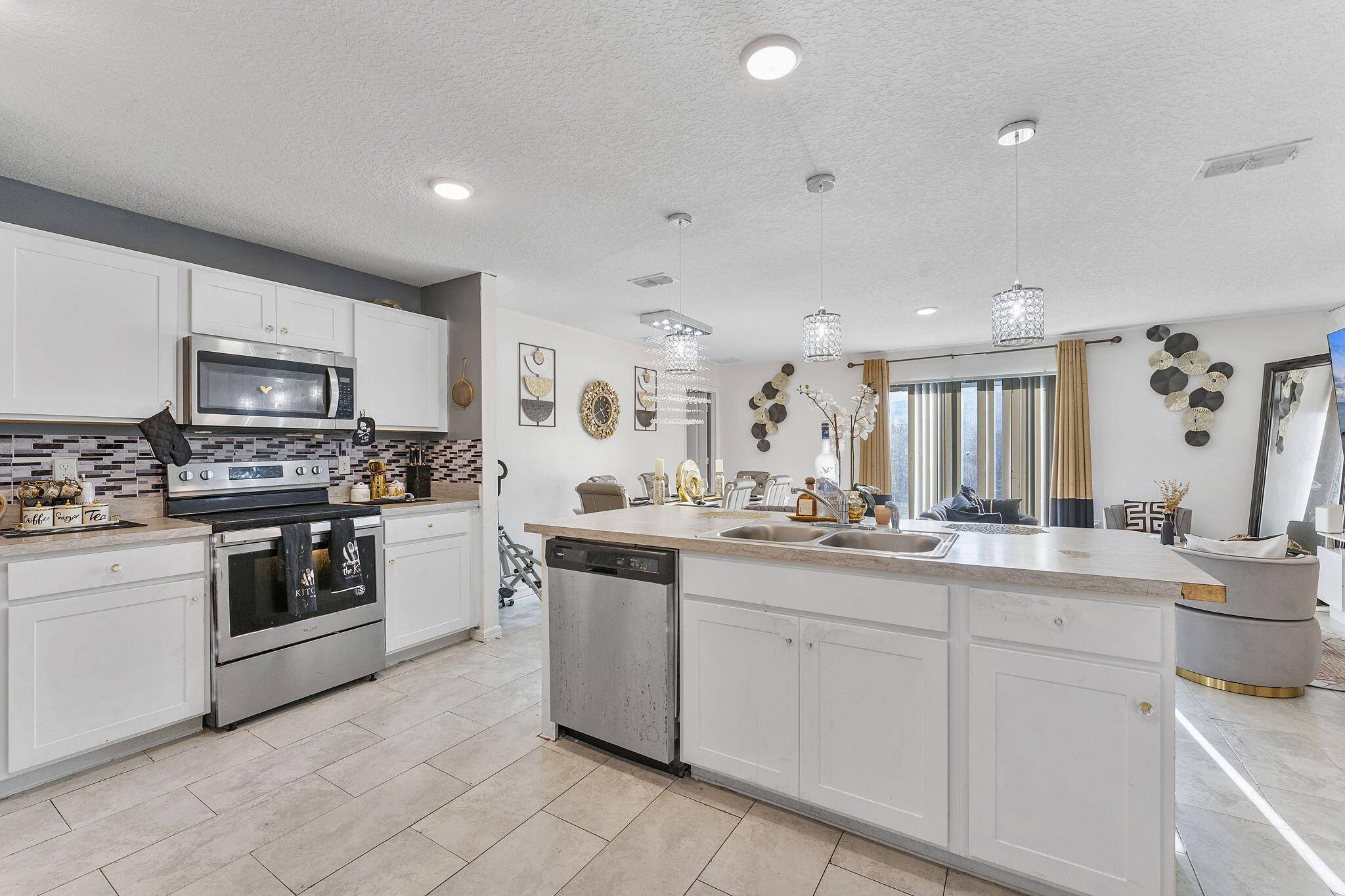 PORT ST LUCIE SECTION 8 - Residential