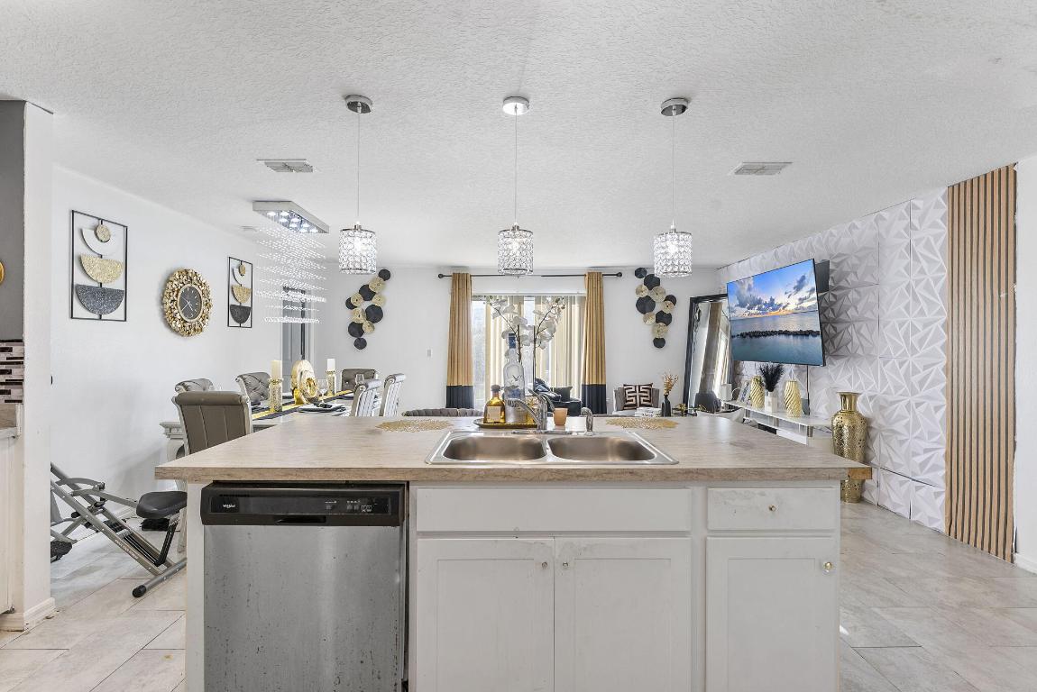 PORT ST LUCIE SECTION 8 - Residential