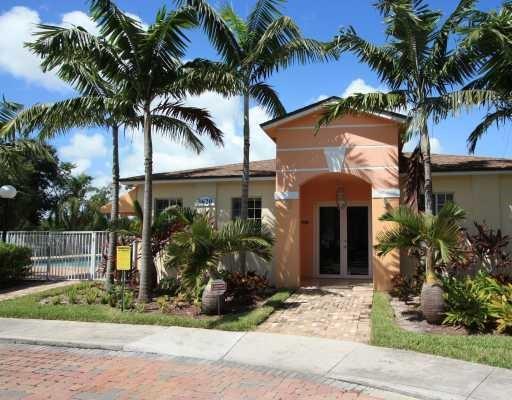 Spacious 1/1 Unit in Highly Desirable Gated Community in Hollywood, FL
Available for immediate occupancy with easy and fast approval!
This freshly painted and well-maintained 1-bedroom, 1-bath unit features a large walk-in closet, a generously sized kitchen with a breakfast bar, and beautiful lake views. Located in a secure community, you’ll enjoy resort-style amenities including a pool, gym, tennis courts, and scenic lake surroundings.
Conveniently situated near major roads, top-rated schools, shopping centers, and just minutes from the beach.
Don’t miss this opportunity – schedule your showing today!