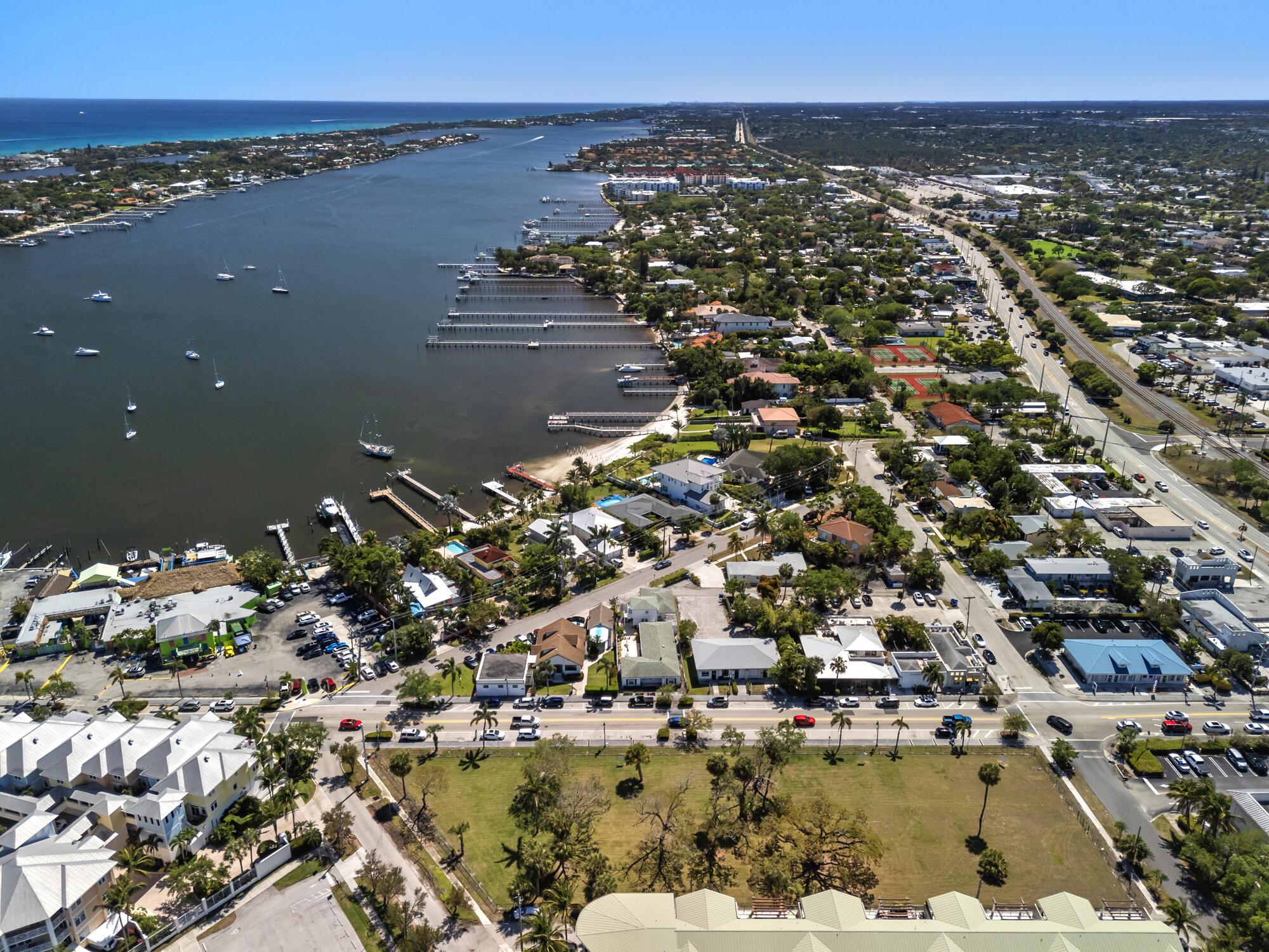 LANTANA POINT - Residential