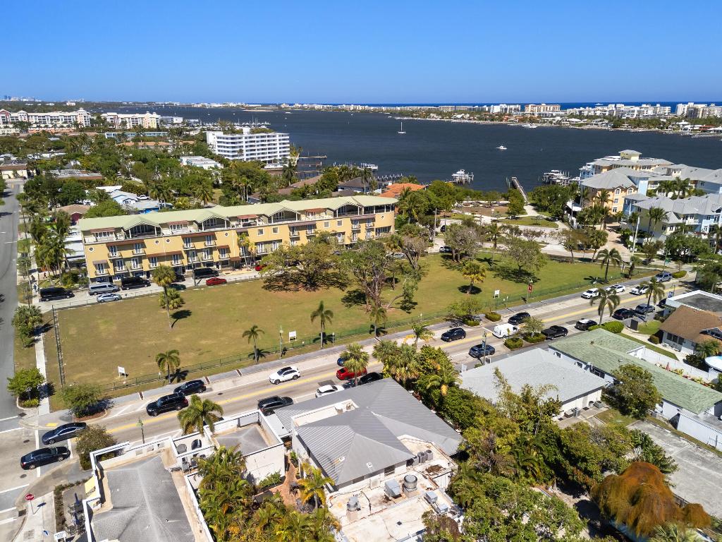 LANTANA POINT - Land