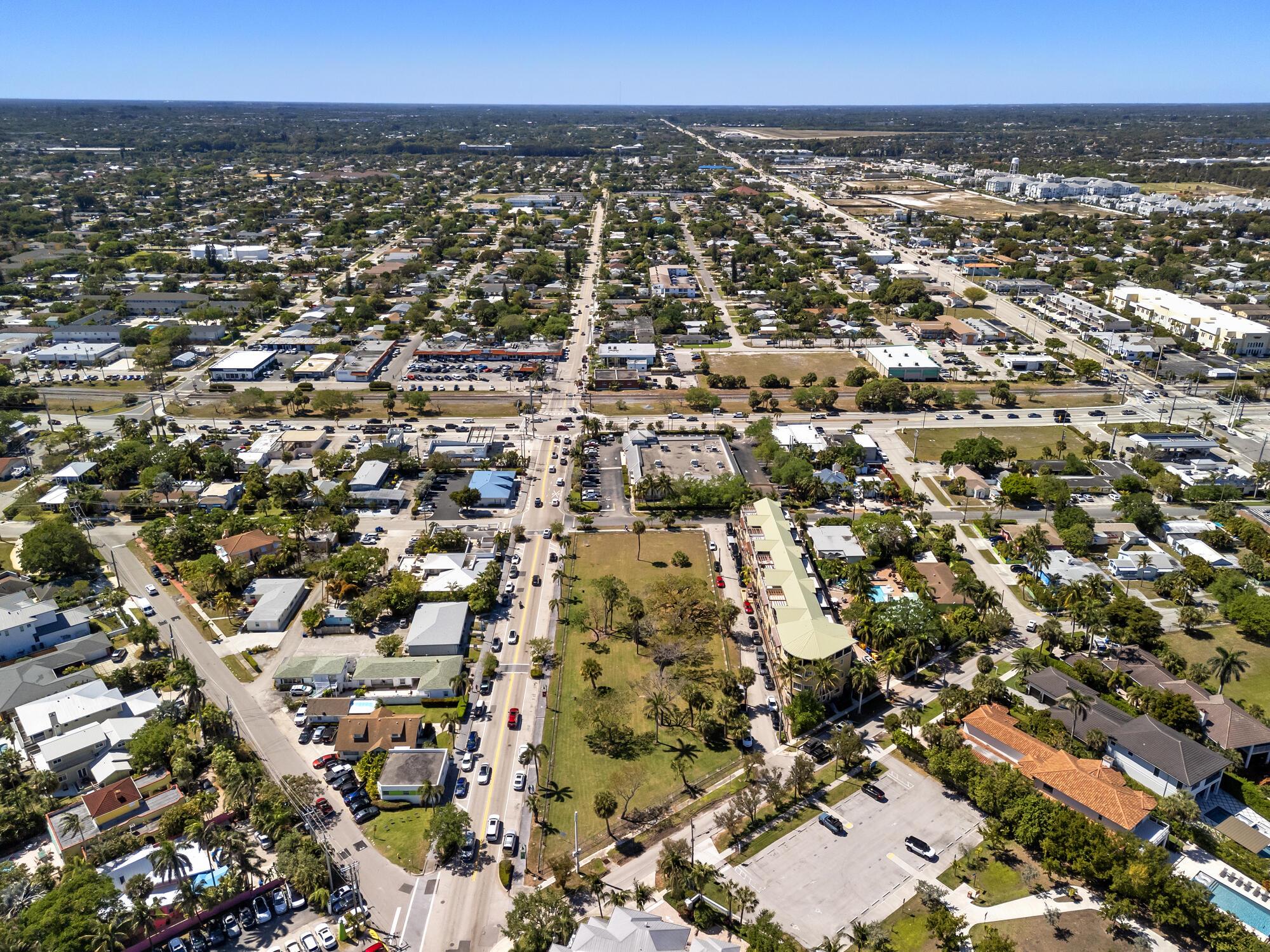 LANTANA POINT - Residential