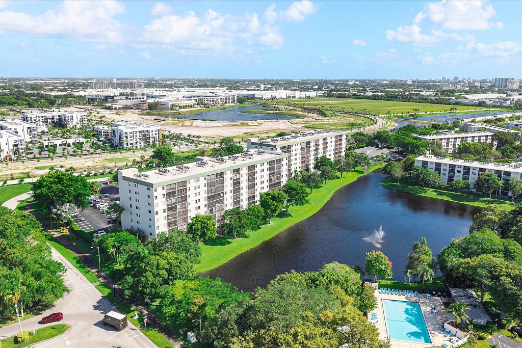 Photo of 2240 N Cypress Bend Drive #704, Pompano Beach, FL 33069 (MLS # B26092034)