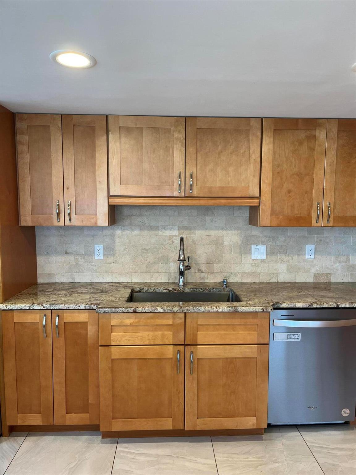 Shutters Condo - Residential Lease