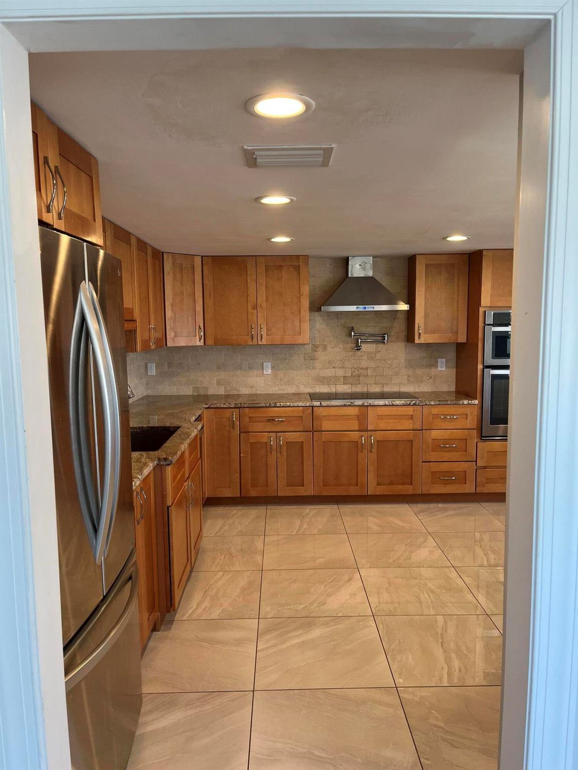 Shutters Condo - Residential Lease