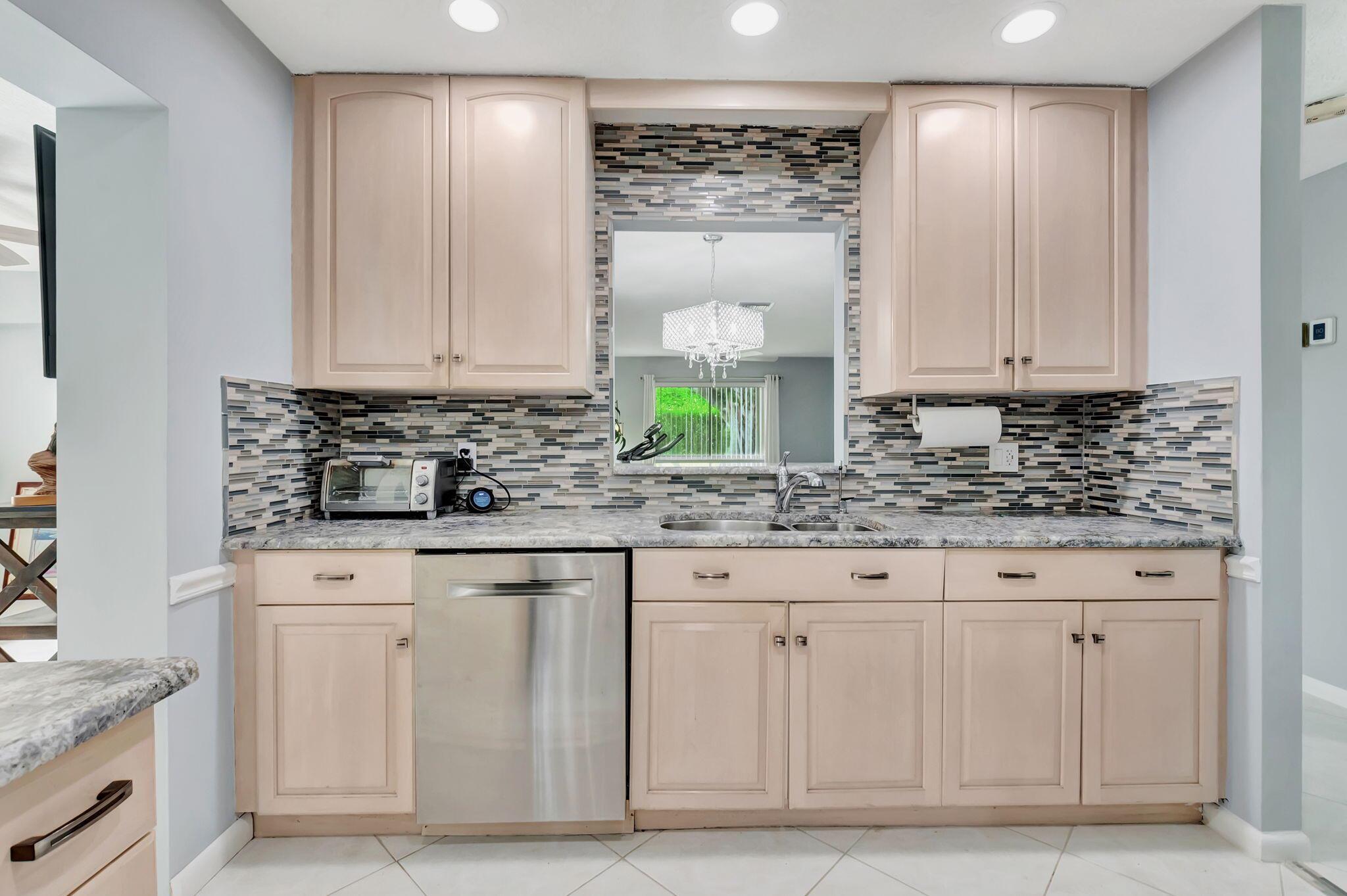 VILLAGES OF ORIOLE BONAIR - Residential