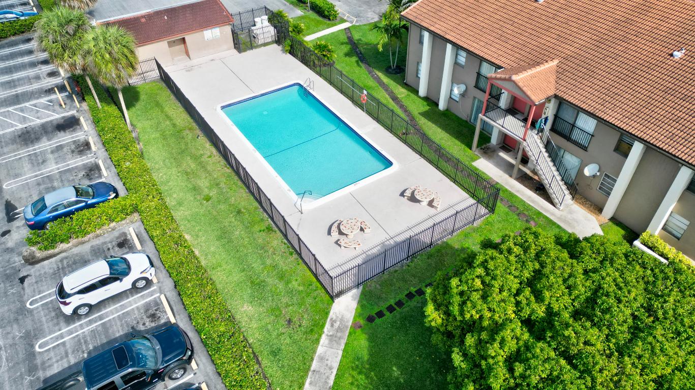 Coral Springs Villas - Residential