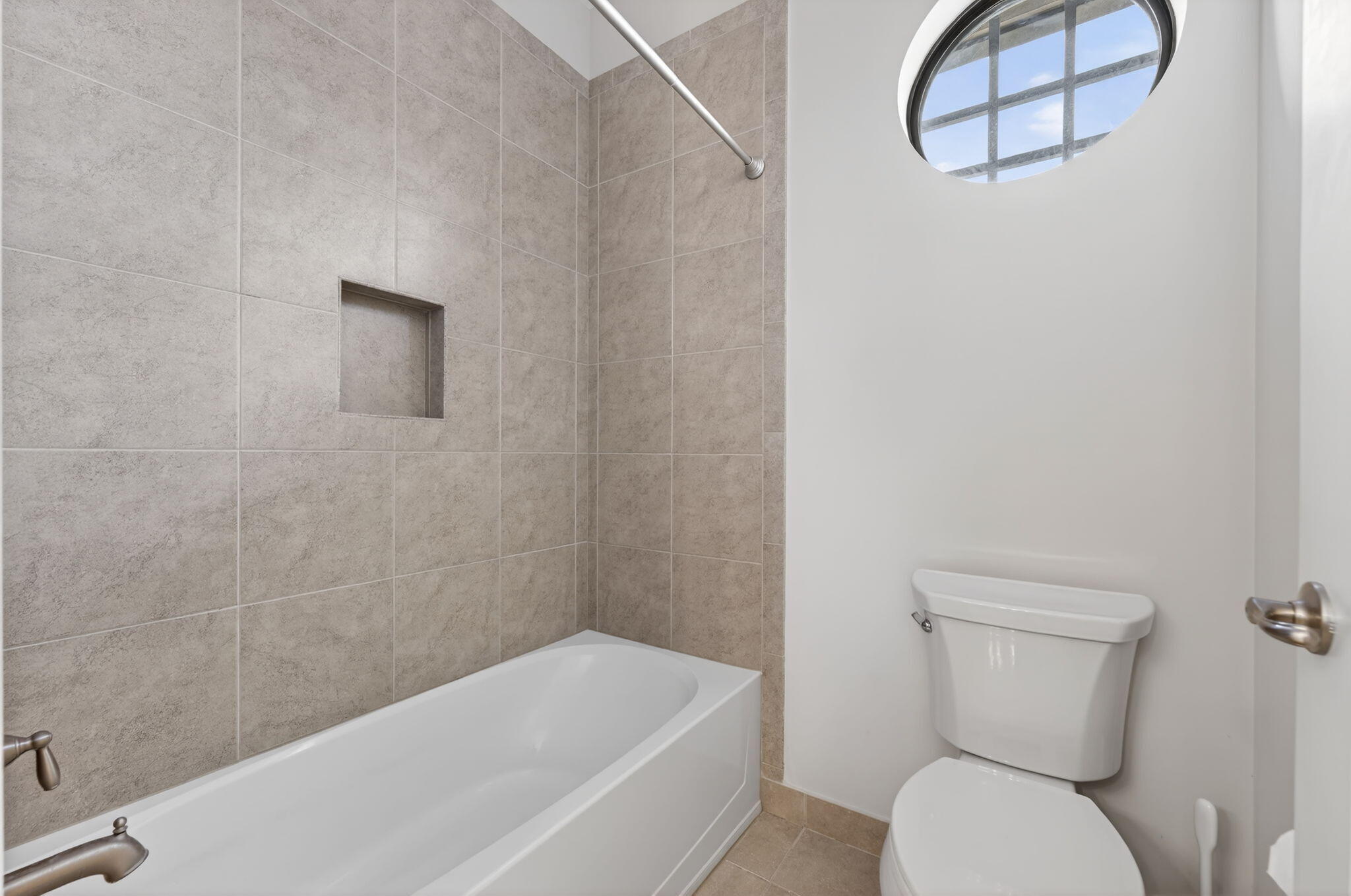 BRUSCHI PROPERTY - Residential