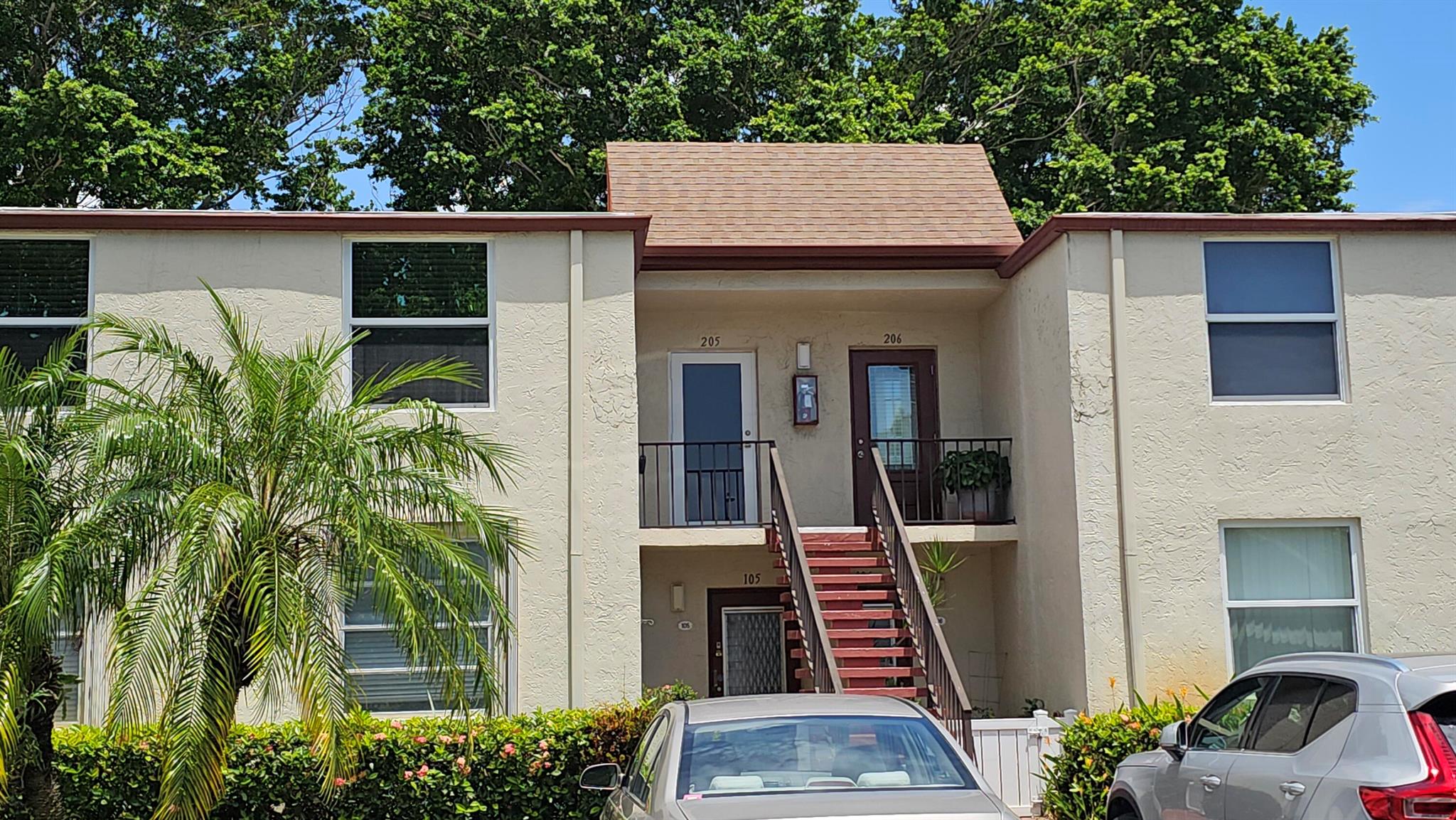 Updated 2-Bed, 2-Bath Condo in Prime Delray Beach Location this beautifully updated condo is nestled in the heart of Delray Beach--one of South Florida's most desirable communities. Move-in ready and tastefully renovated throughout, this light and bright home offers stylish finishes, modern comfort, and low-maintenance living all in one.The open-concept floor plan features updated flooring, fresh paint, and a spacious living and dining area perfect for entertaining. The remodeled kitchen includes quartz countertops, shaker-style cabinetry, stainless steel appliances, and a convenient breakfast bar. Both bathrooms have been completely renovated with contemporary tile, vanities, and fixtures for a fresh, modern feel.The generously sized primary suite offers
