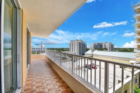Tiny photo for 625 Casa Loma Boulevard #1009, Boynton Beach, FL 33435 (MLS # B26070931)
