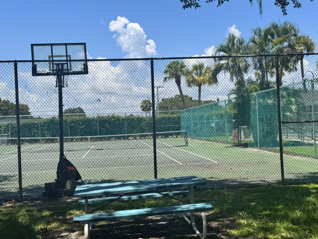 TAYLOR CREEK - Residential Lease