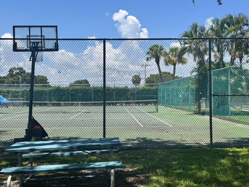 TAYLOR CREEK - Residential Lease