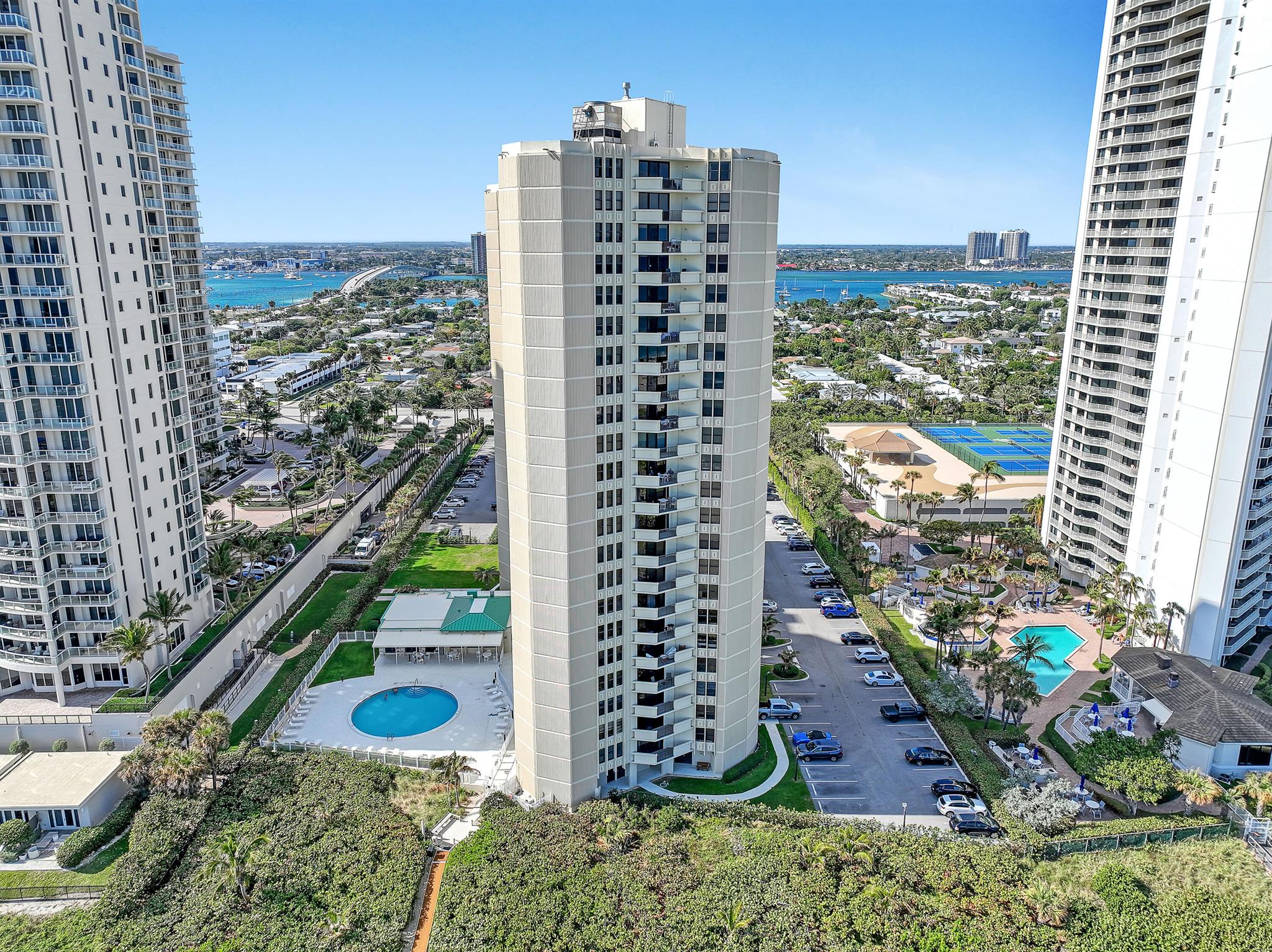PHOENIX TOWERS CONDO - Residential Lease