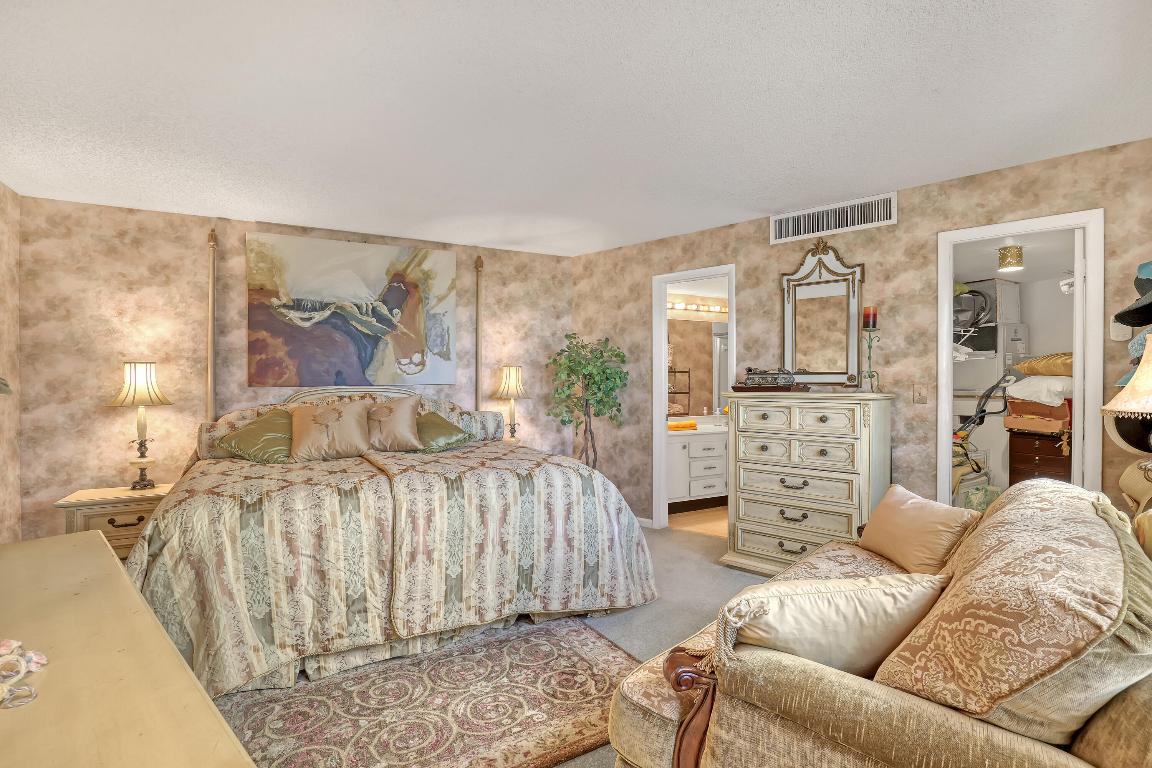 PHOENIX TOWERS CONDO - Residential Lease