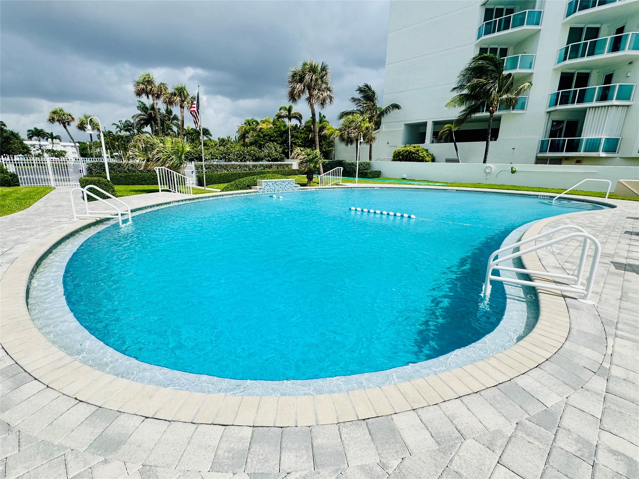 PALM YACHT & BEACH CLUB - Residential