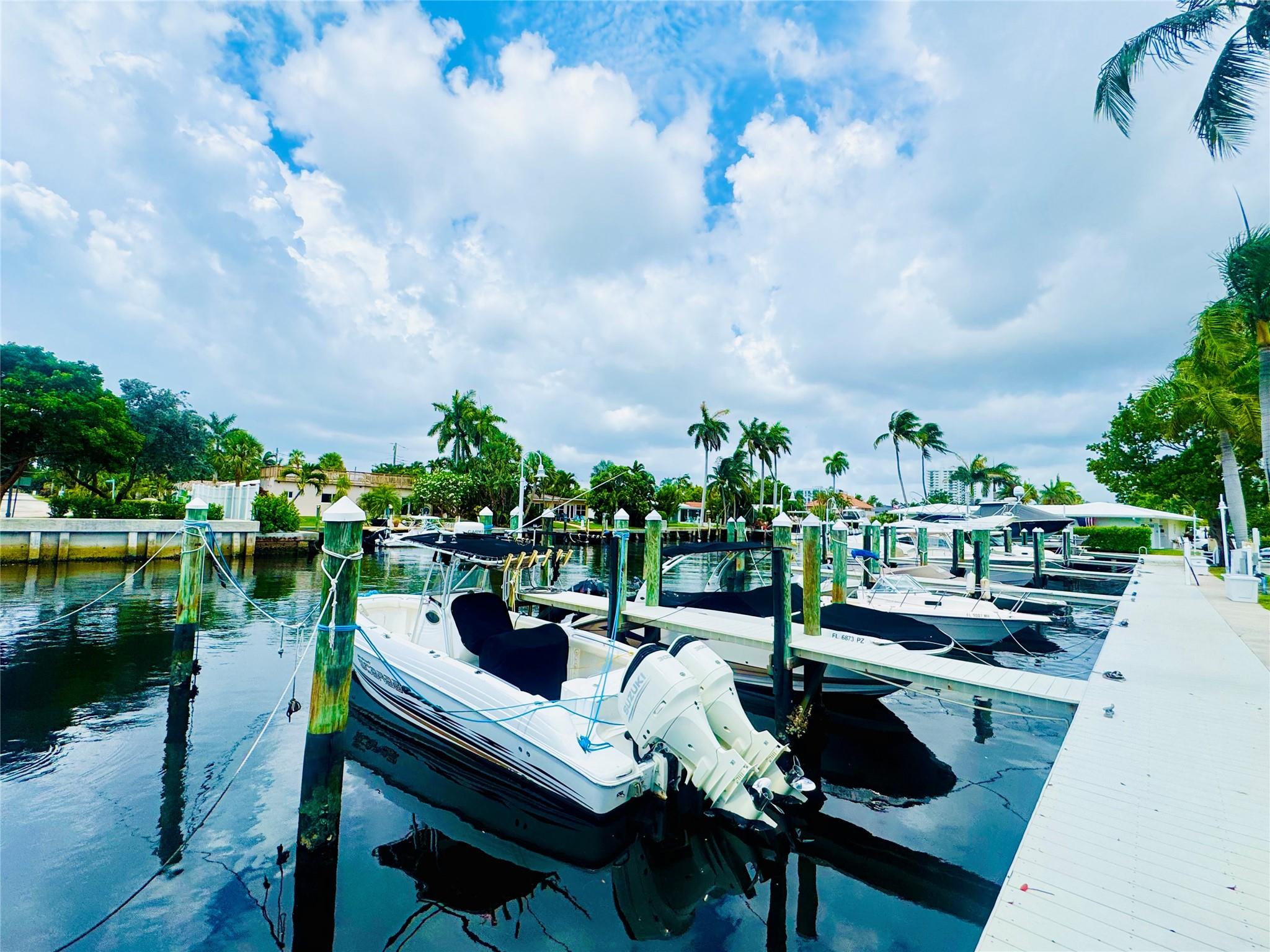 PALM YACHT & BEACH CLUB - Residential