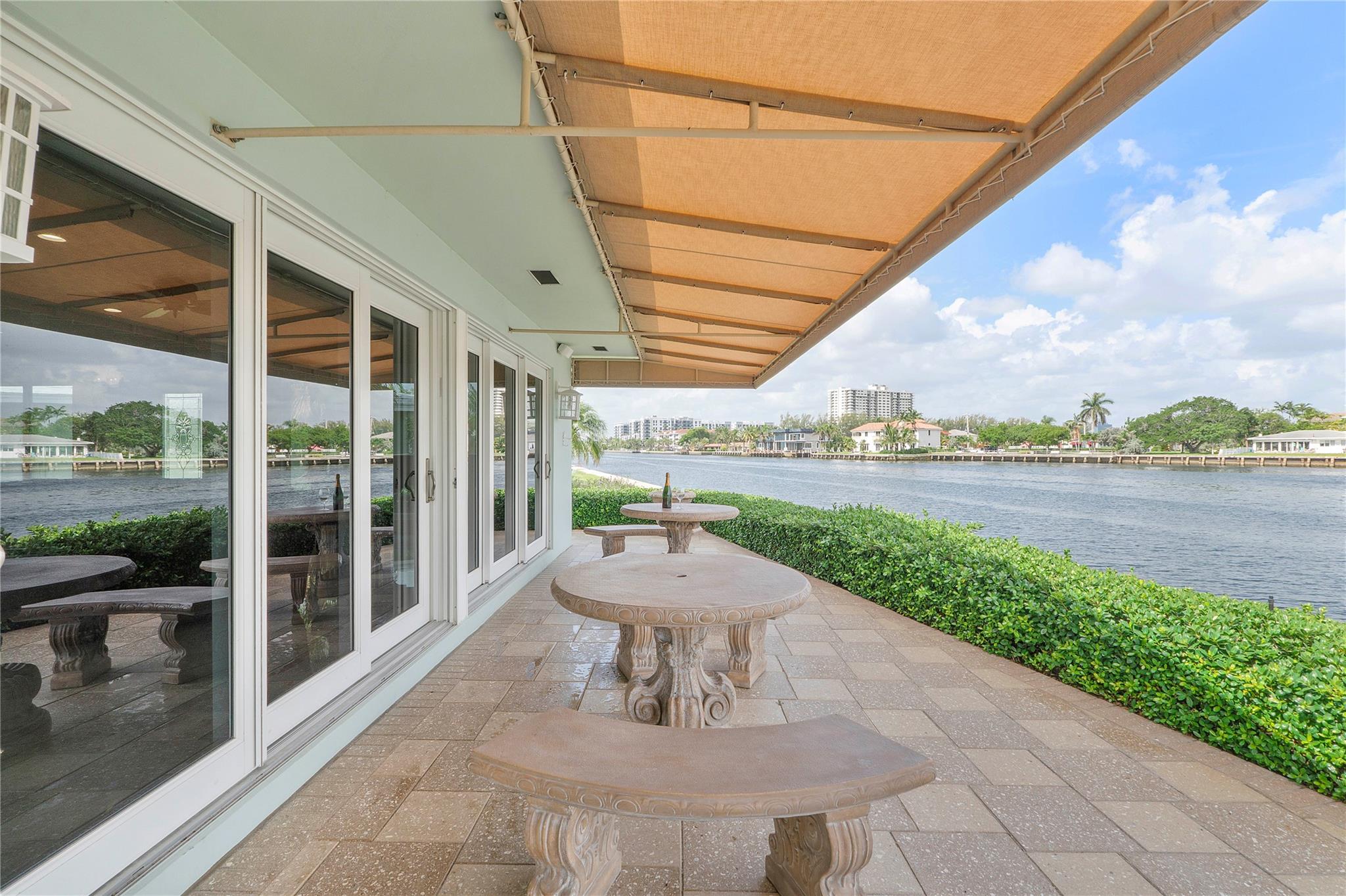 PALM YACHT & BEACH CLUB - Residential