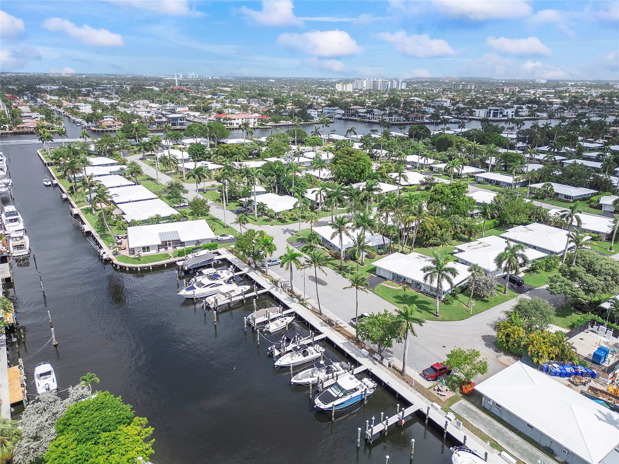 PALM YACHT & BEACH CLUB - Residential