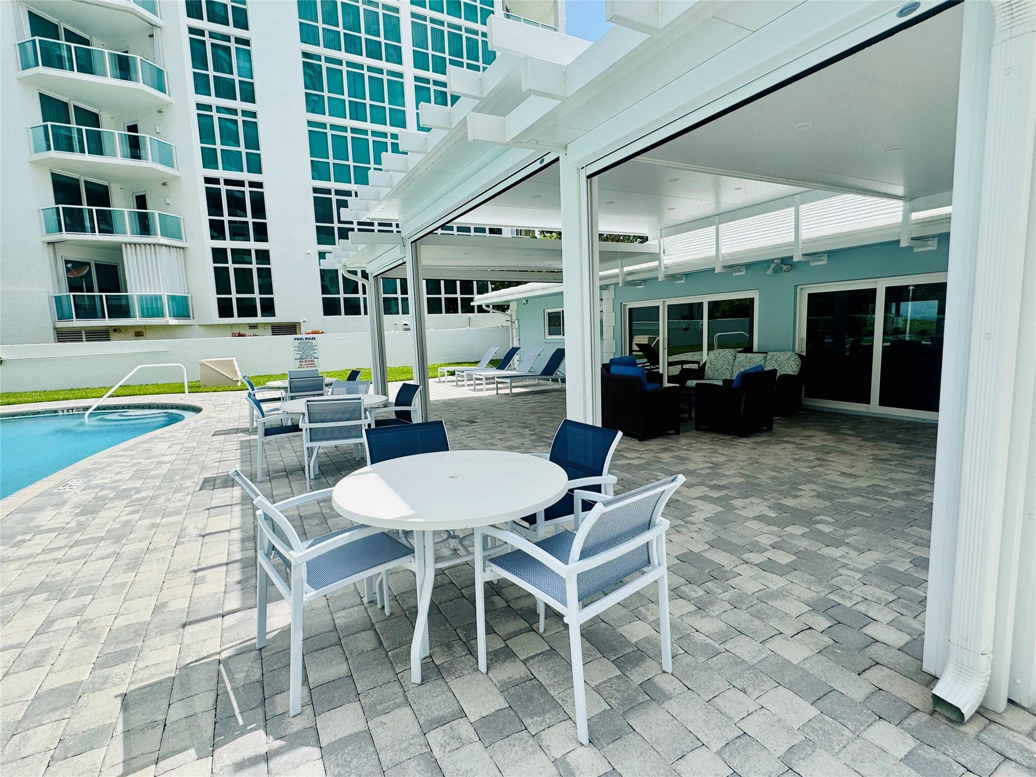 PALM YACHT & BEACH CLUB - Residential