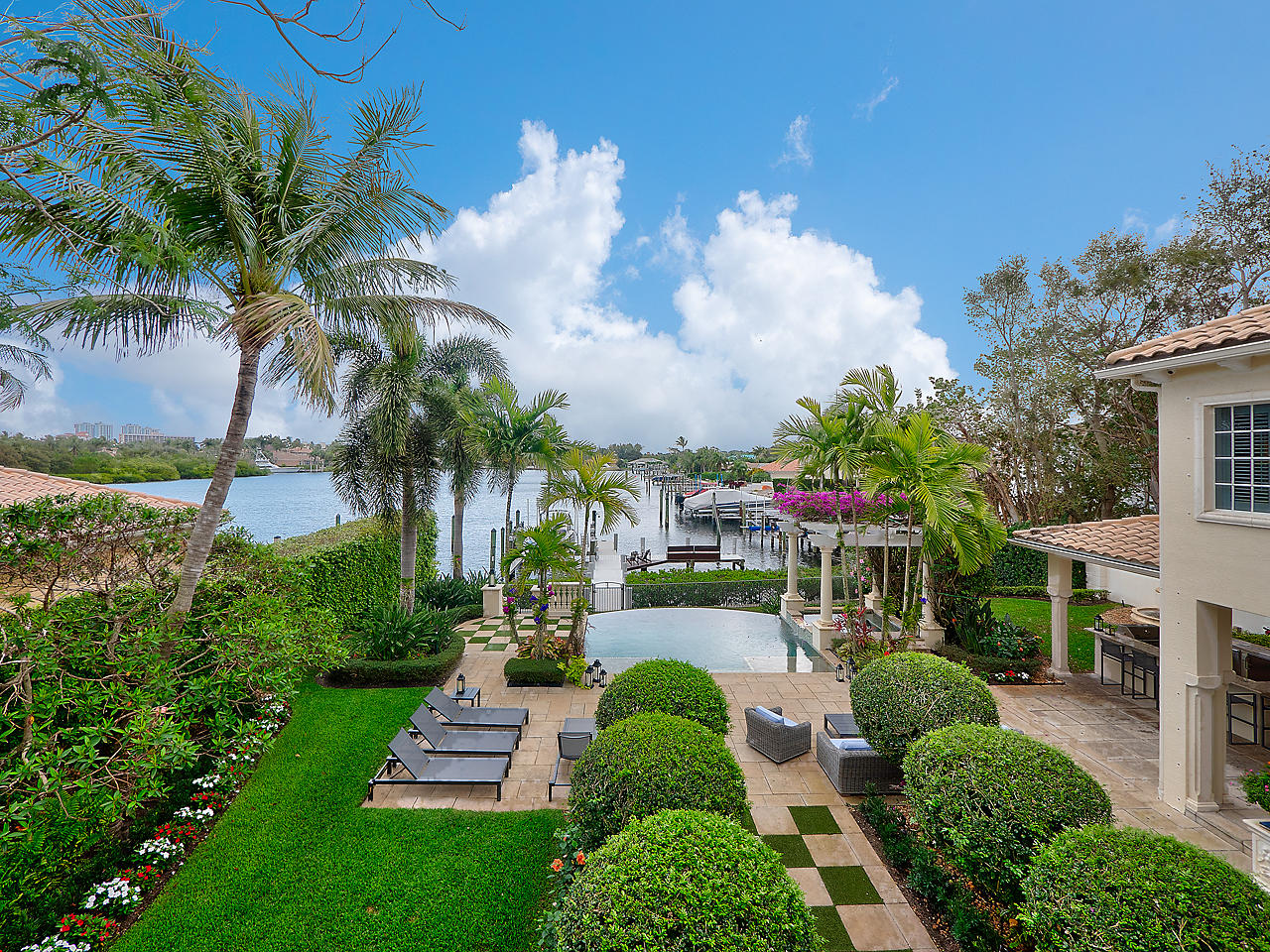 HARBOUR ISLES - Residential