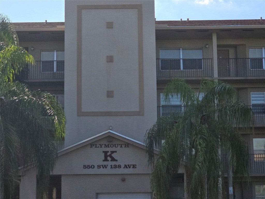 Photo of 550 SW 138th Avenue #402K, Pembroke Pines, FL 33027 (MLS # F10538391)