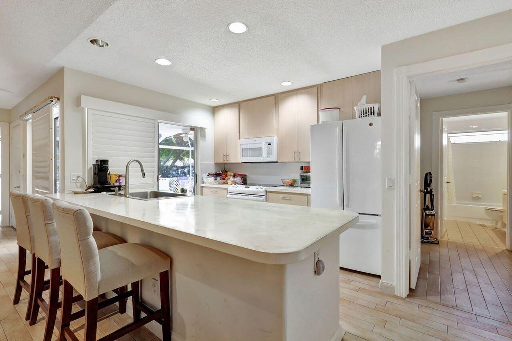 Photo of 6903 Geminata Oak Court, Palm Beach Gardens, FL 33410 (MLS # R11089261)