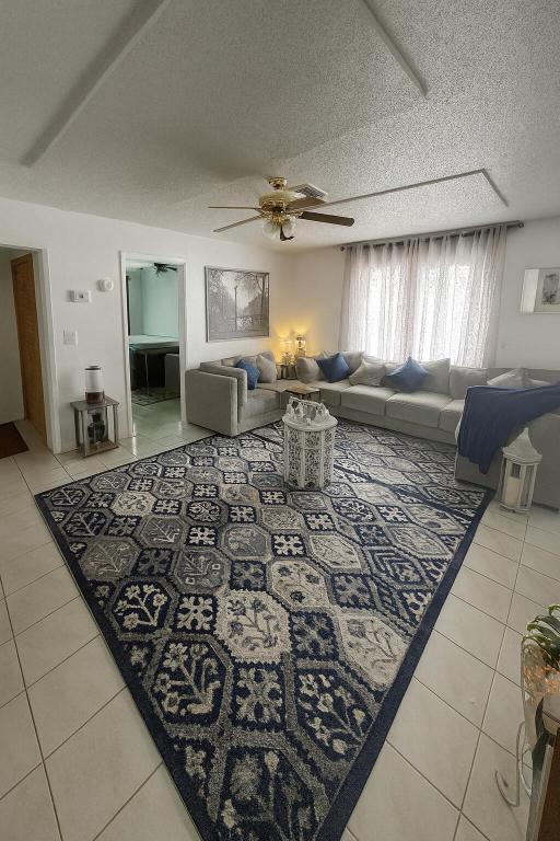 LAURA LANE UNREC ON AM-52 - Residential