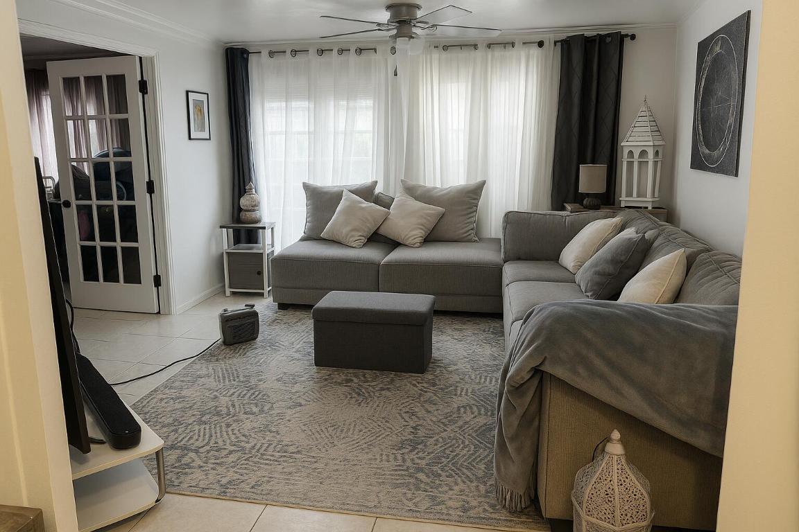 LAURA LANE UNREC ON AM-52 - Residential