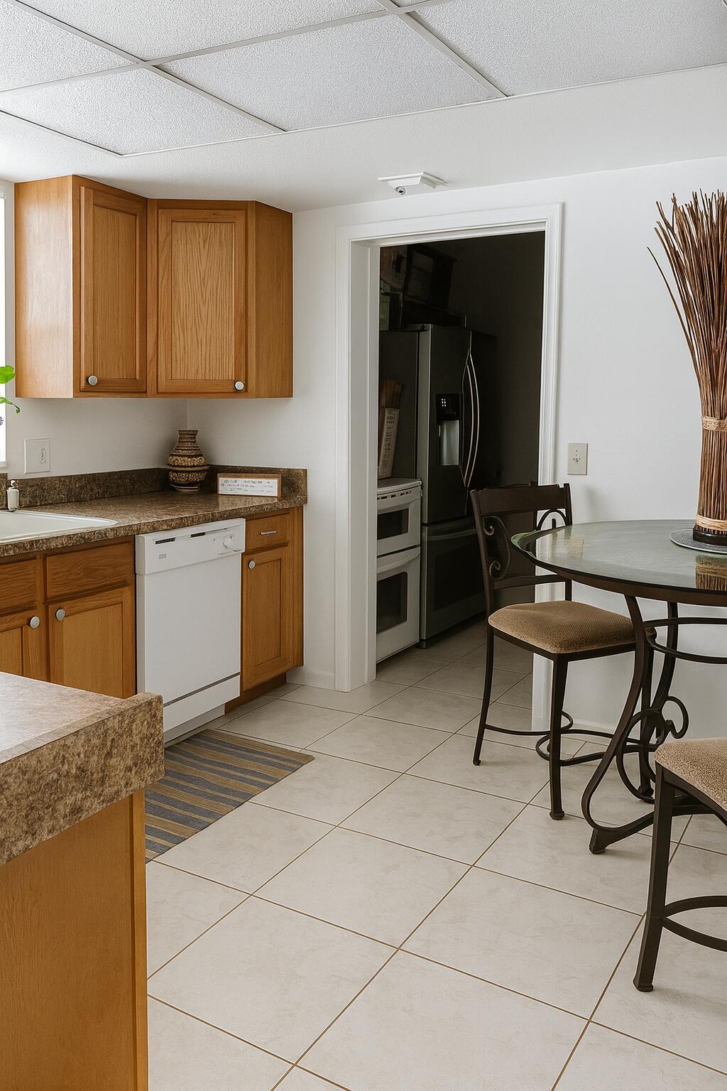 LAURA LANE UNREC ON AM-52 - Residential