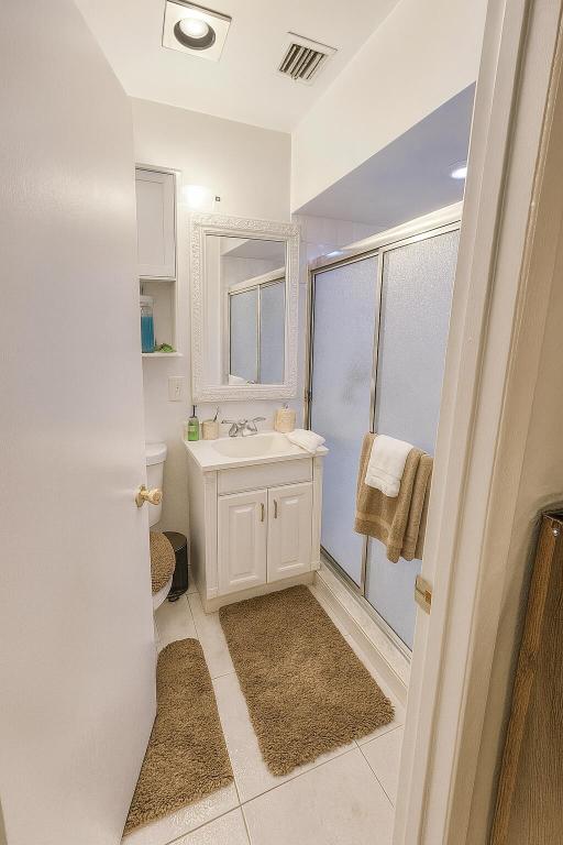 LAURA LANE UNREC ON AM-52 - Residential