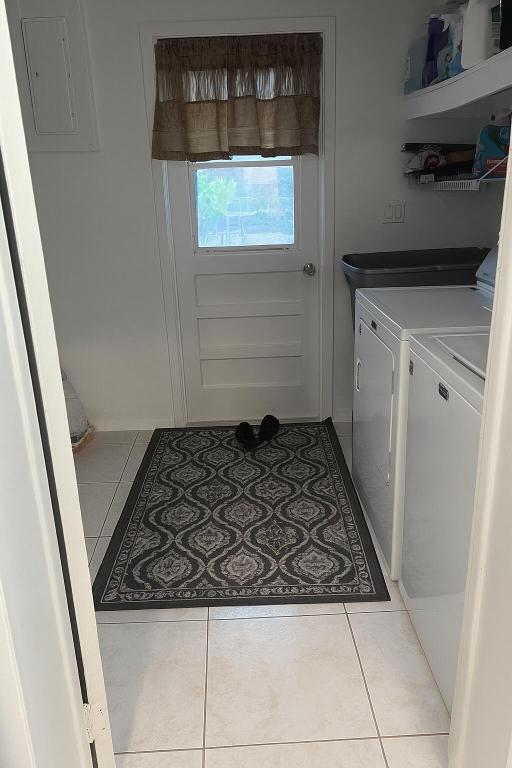 LAURA LANE UNREC ON AM-52 - Residential