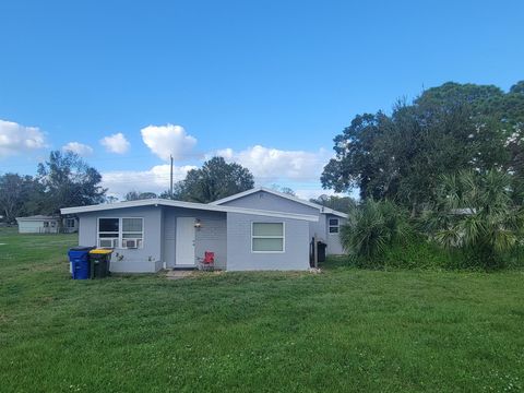 A home in Okeechobee