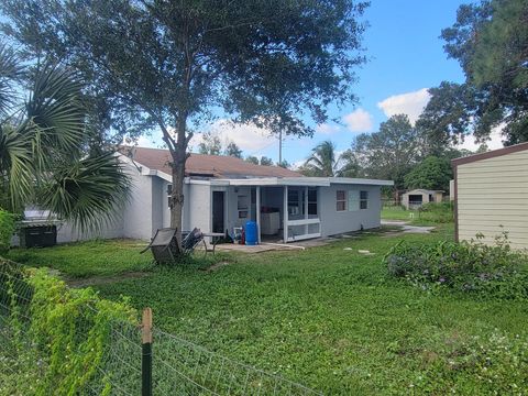 A home in Okeechobee