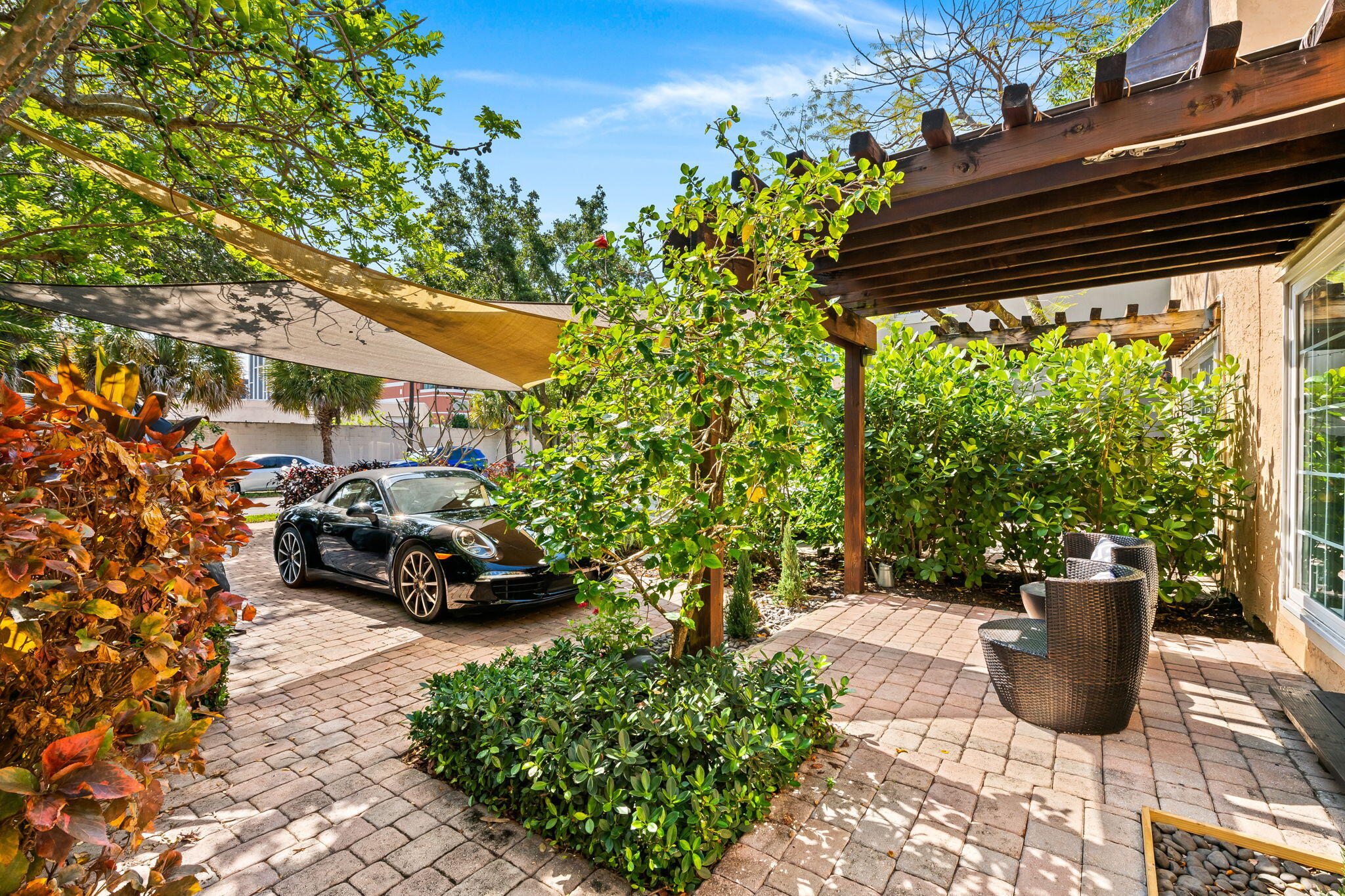 641 NW 1st Avenue