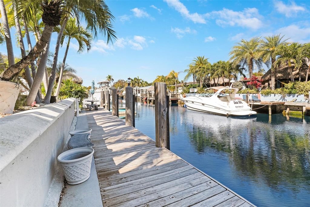 Photo of 2401 SE 12th Street, Pompano Beach, FL 33062 (MLS # F10551408)