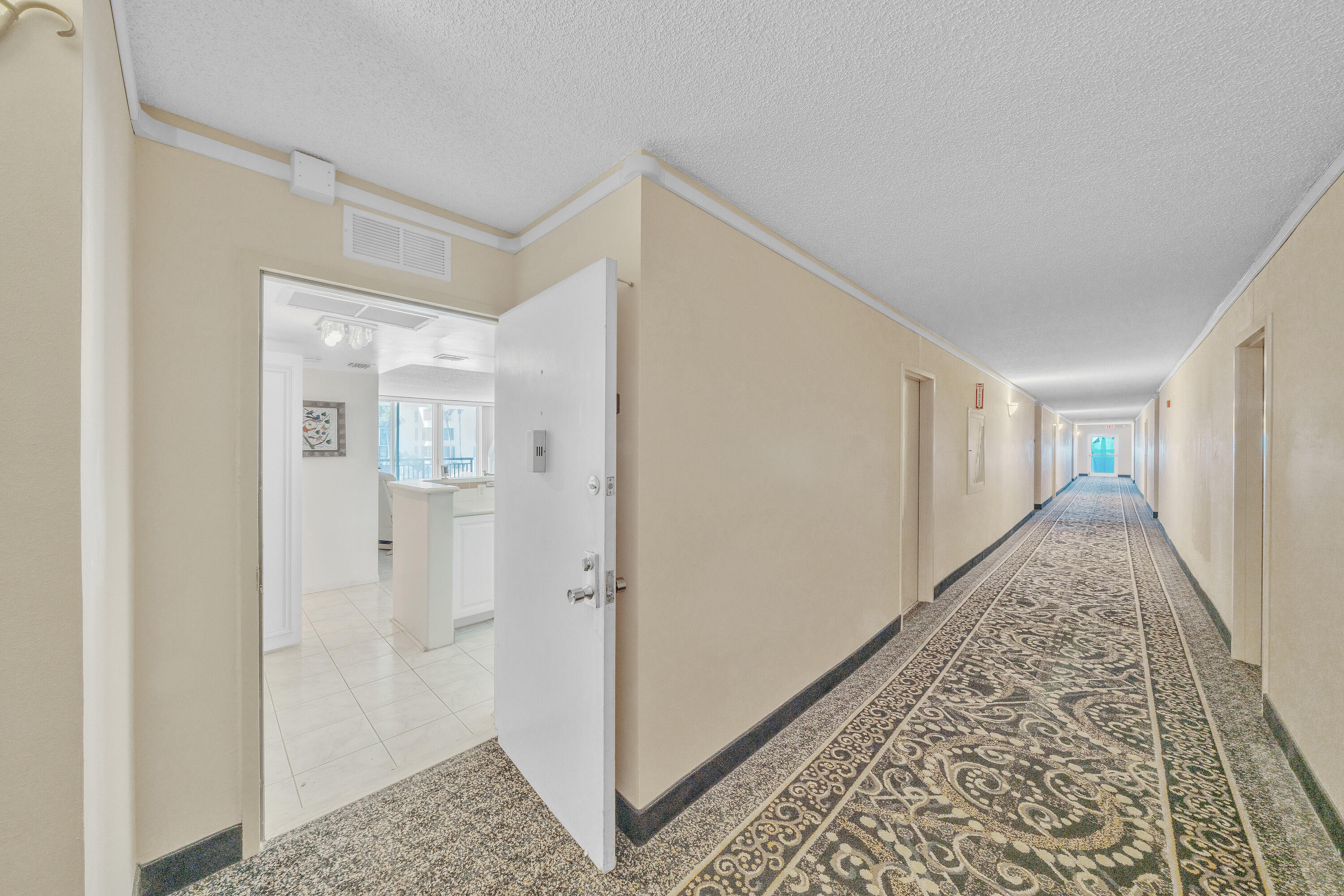 1149 HILLSBORO MILE 307