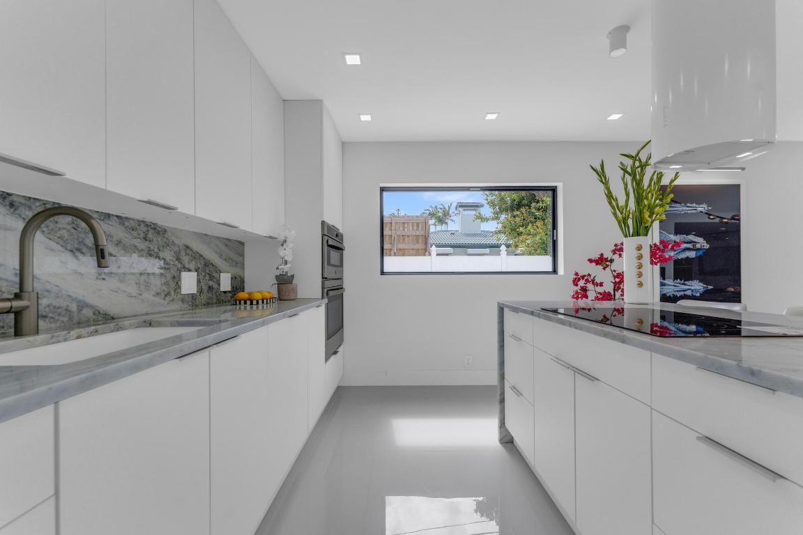 LAUDERDALE BEACH - Residential