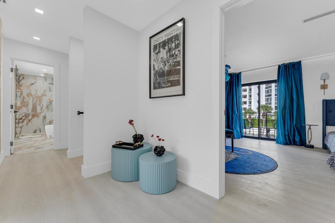 LAUDERDALE BEACH - Residential