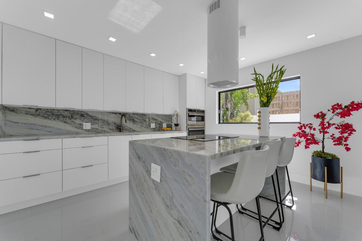 LAUDERDALE BEACH - Residential