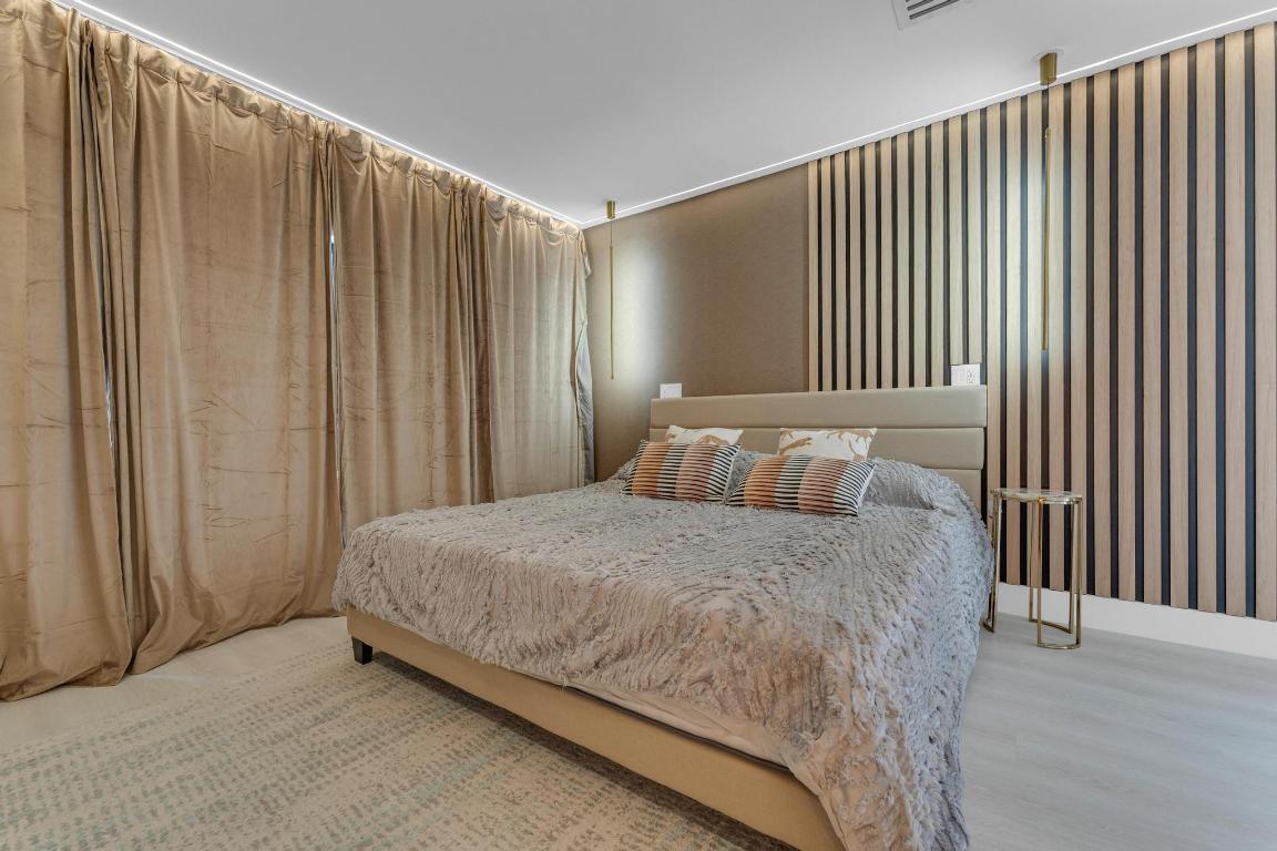 LAUDERDALE BEACH - Residential