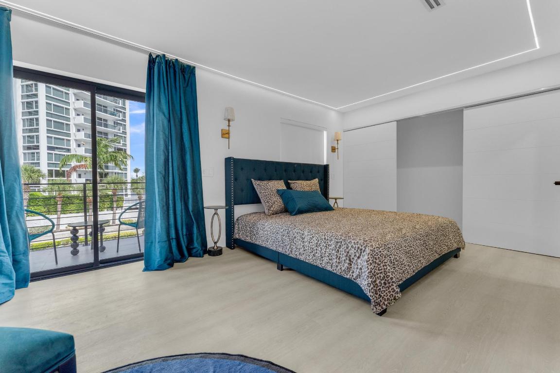 LAUDERDALE BEACH - Residential