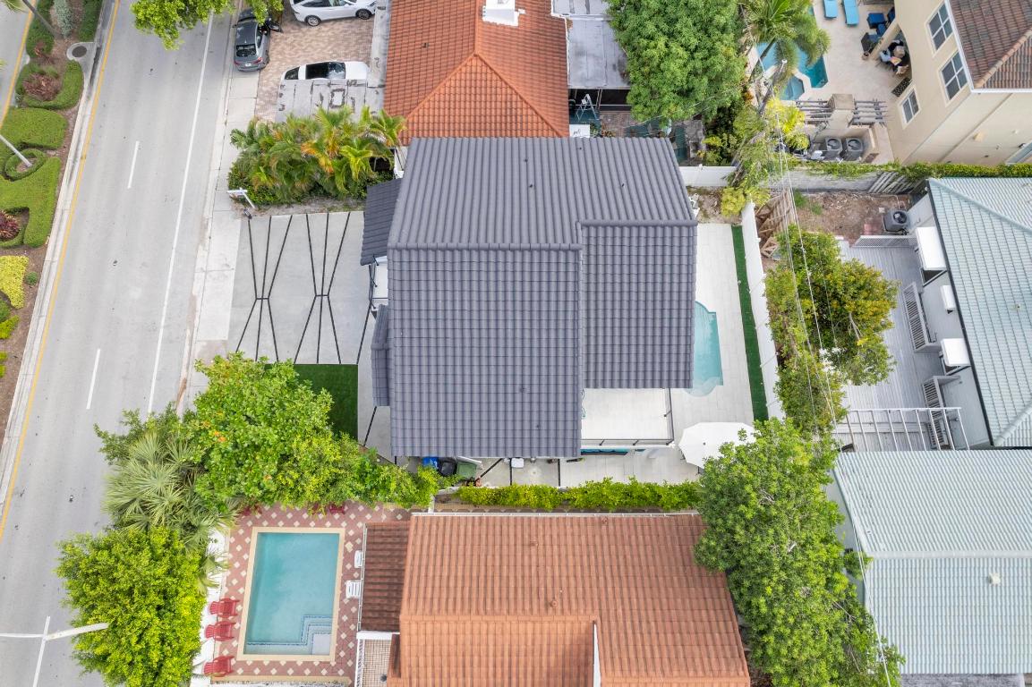 LAUDERDALE BEACH - Residential