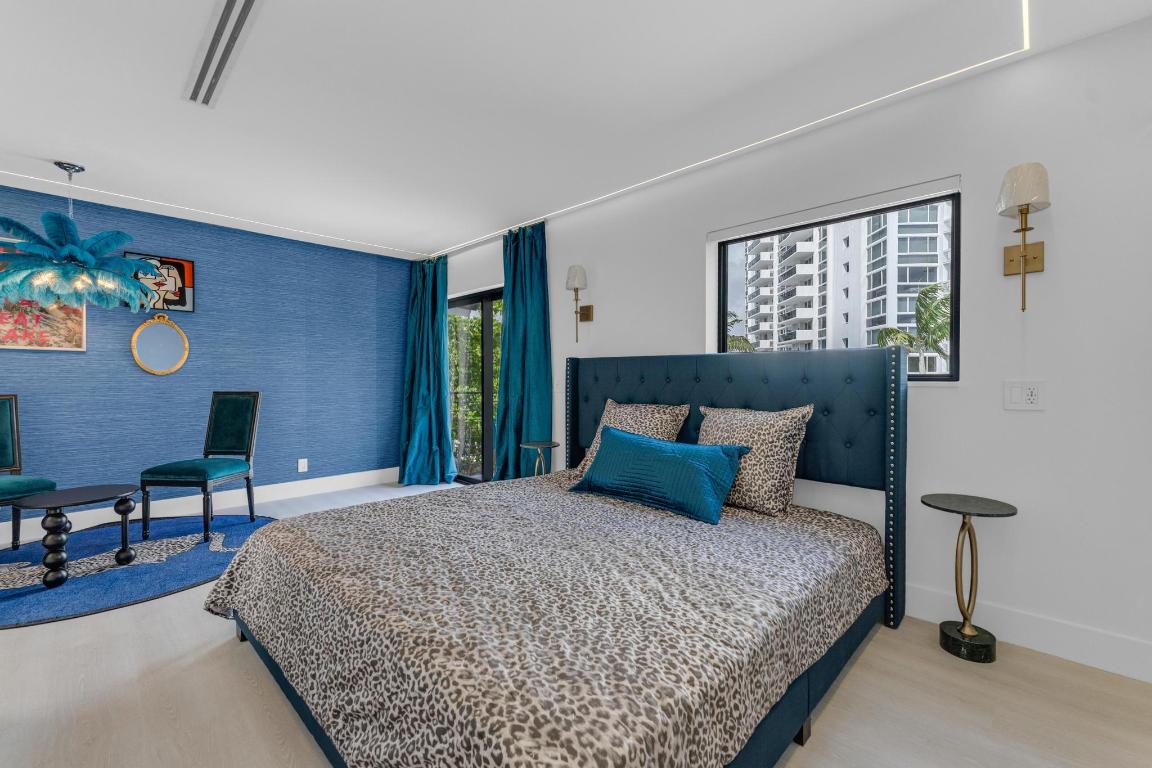 LAUDERDALE BEACH - Residential