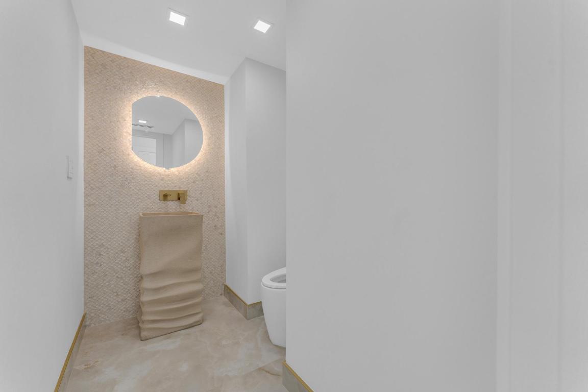 LAUDERDALE BEACH - Residential