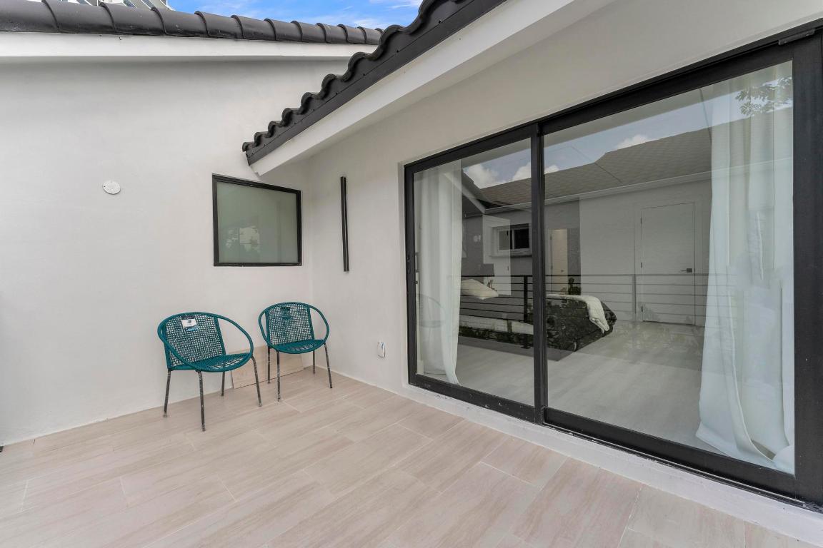 LAUDERDALE BEACH - Residential